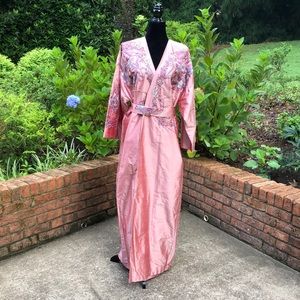 Silk embroidered Abaya / Thoub